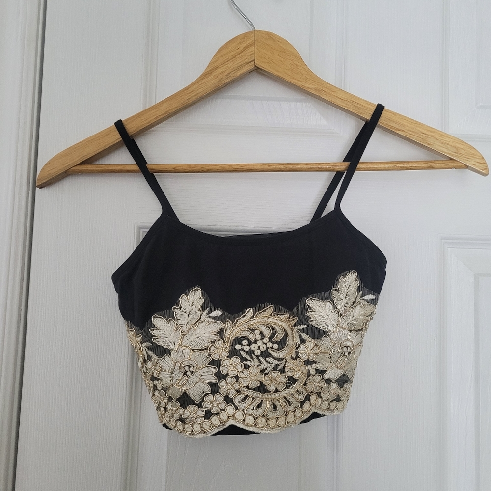 Lilipearl crop top